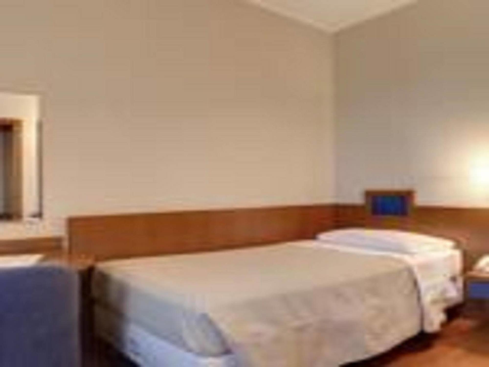 City Hotel วาเรเซ ภายนอก รูปภาพ