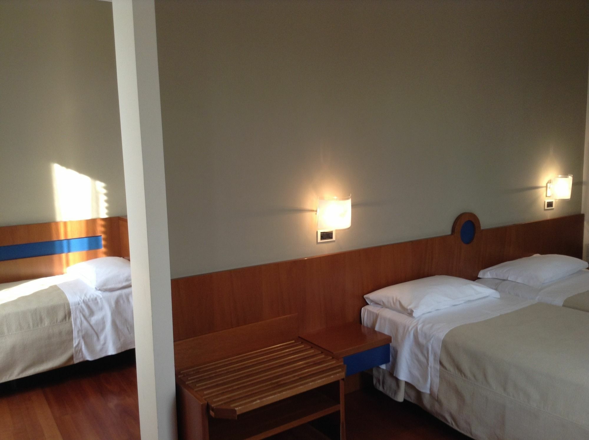 City Hotel วาเรเซ ภายนอก รูปภาพ